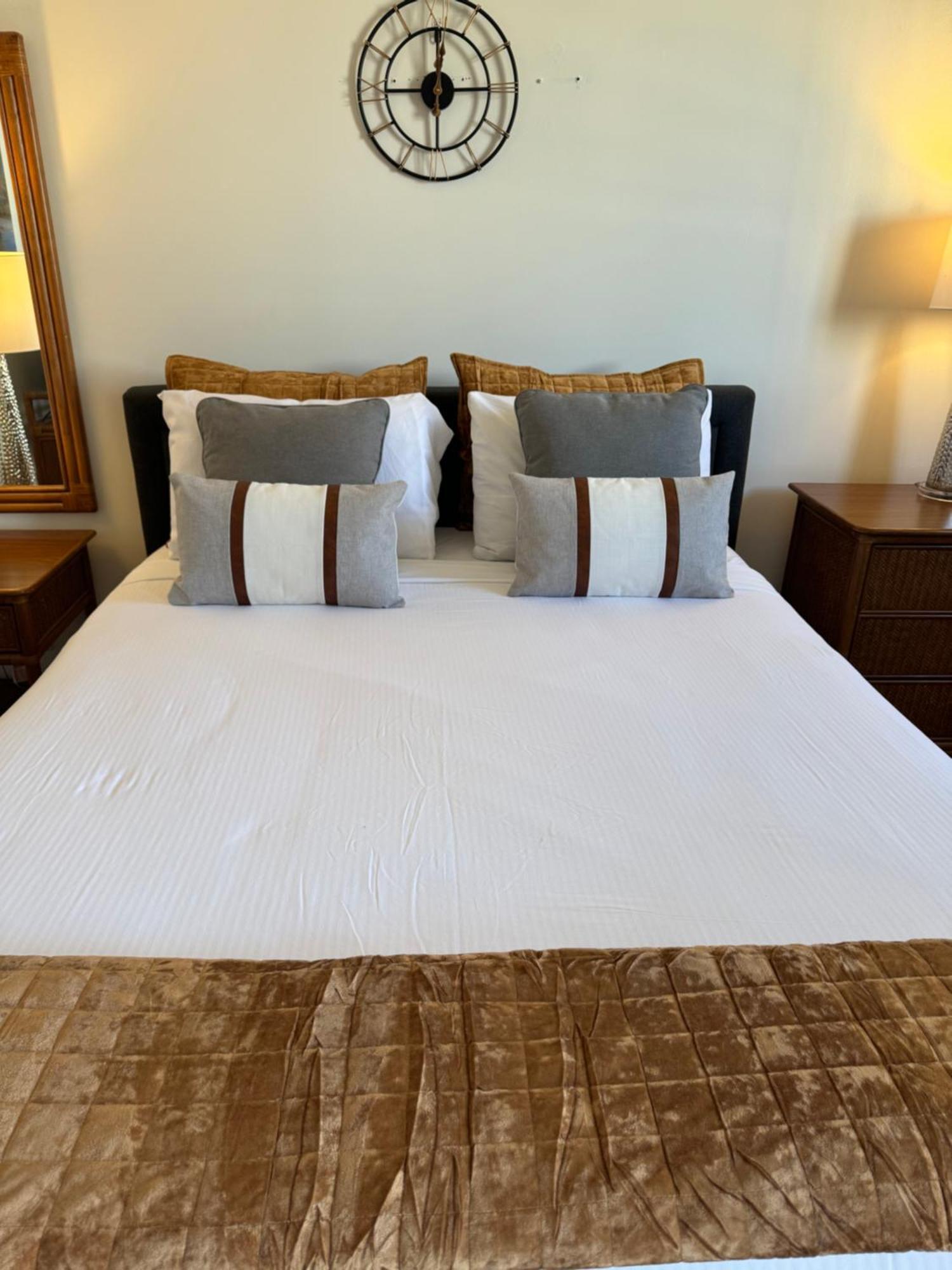 1414- Heart Of Waikiki With Kitchen - Free Parking - City View ホノルル エクステリア 写真